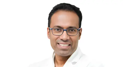 Best Orthopedic Doctor in Shalimar Bagh: Dr. Simon Thomas